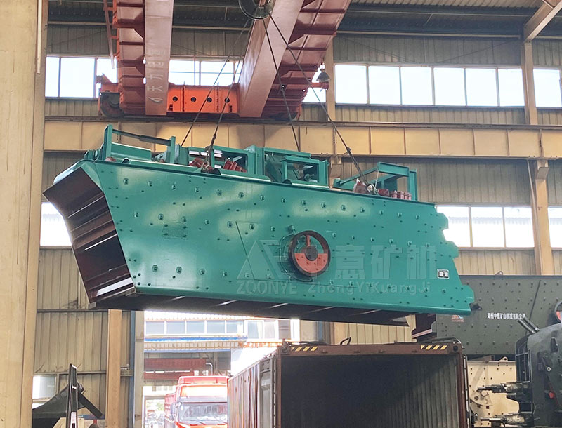 2021050607.jpg 振動(dòng)篩裝車(chē)中